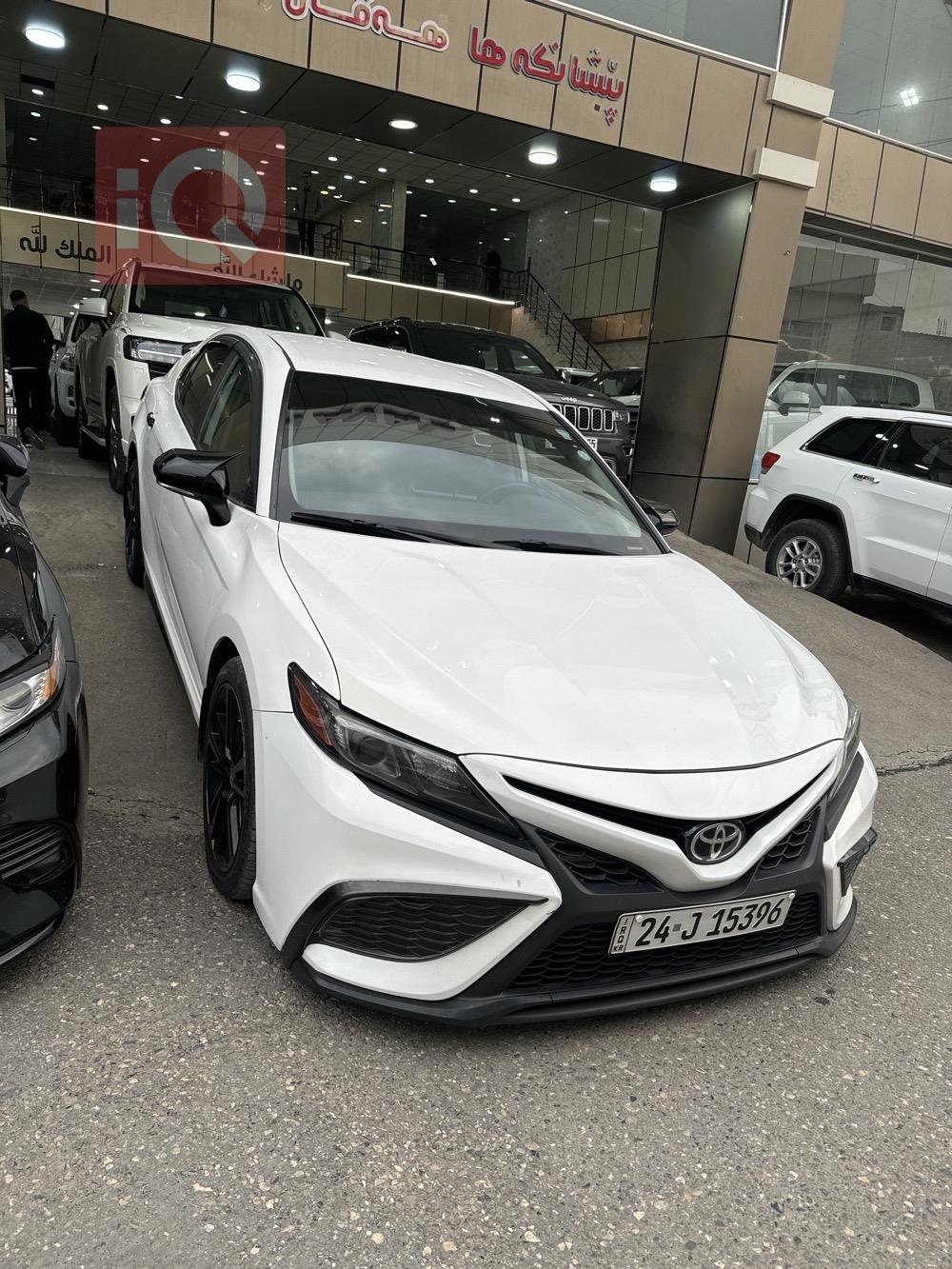 تۆیۆتا کامری